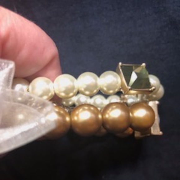 Lia Sophia Three Piece Stretch Bracelet *EUC* - Picture 4 of 5